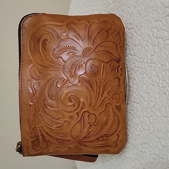 Patricia Nash Handbags - Patricia Nash Cassini Tooled Brown Leather Large Wristlet Purse Handbag Satchel
